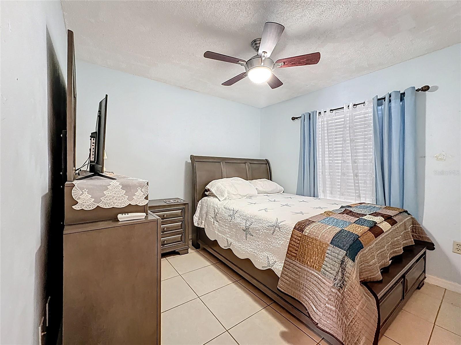 Image 19 of 39 For 3622 Tree Line Way