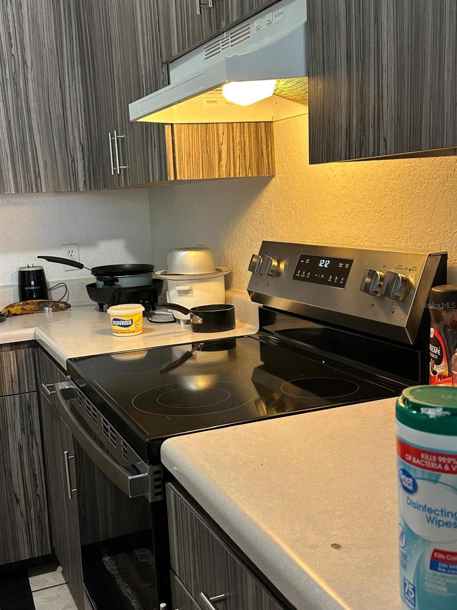 Image 16 of 23 For 14049 Fairway Island Drive 122