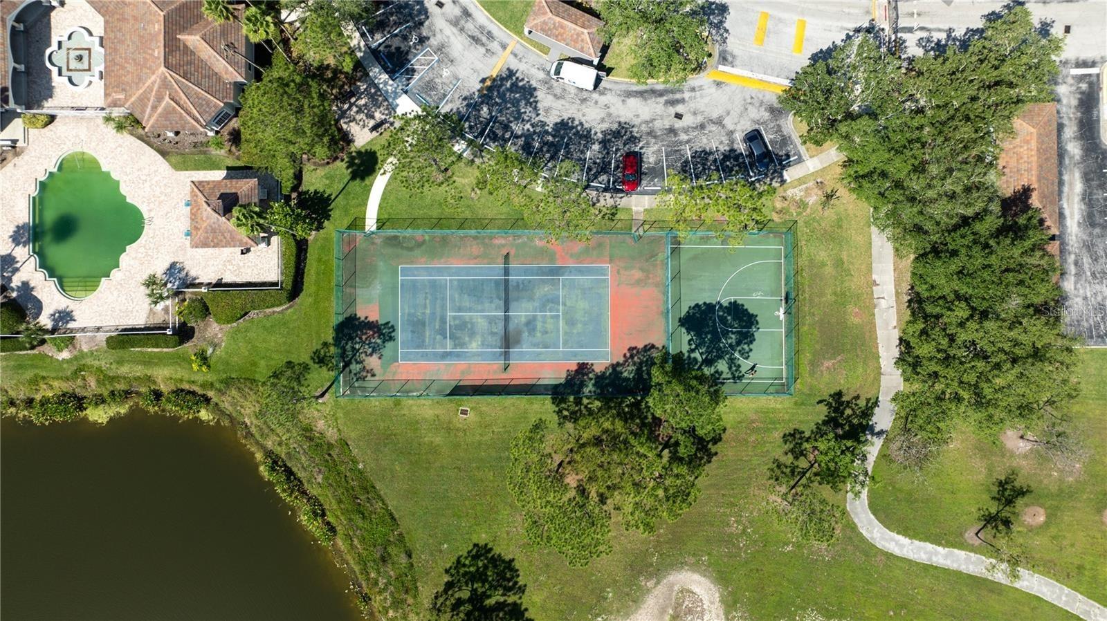 Image 4 of 23 For 14049 Fairway Island Drive 122