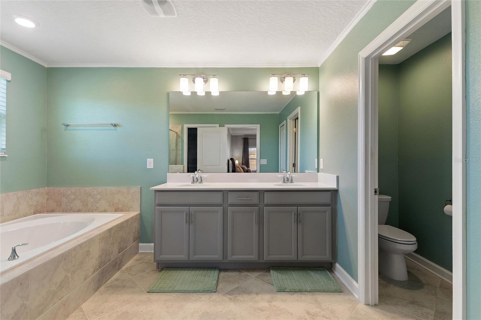 Image 28 of 53 For 8700 Pacific Dunes Drive