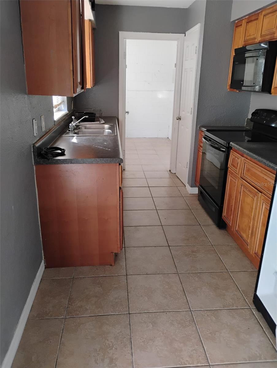 Image 3 of 5 For 801 Orange Grove Drive