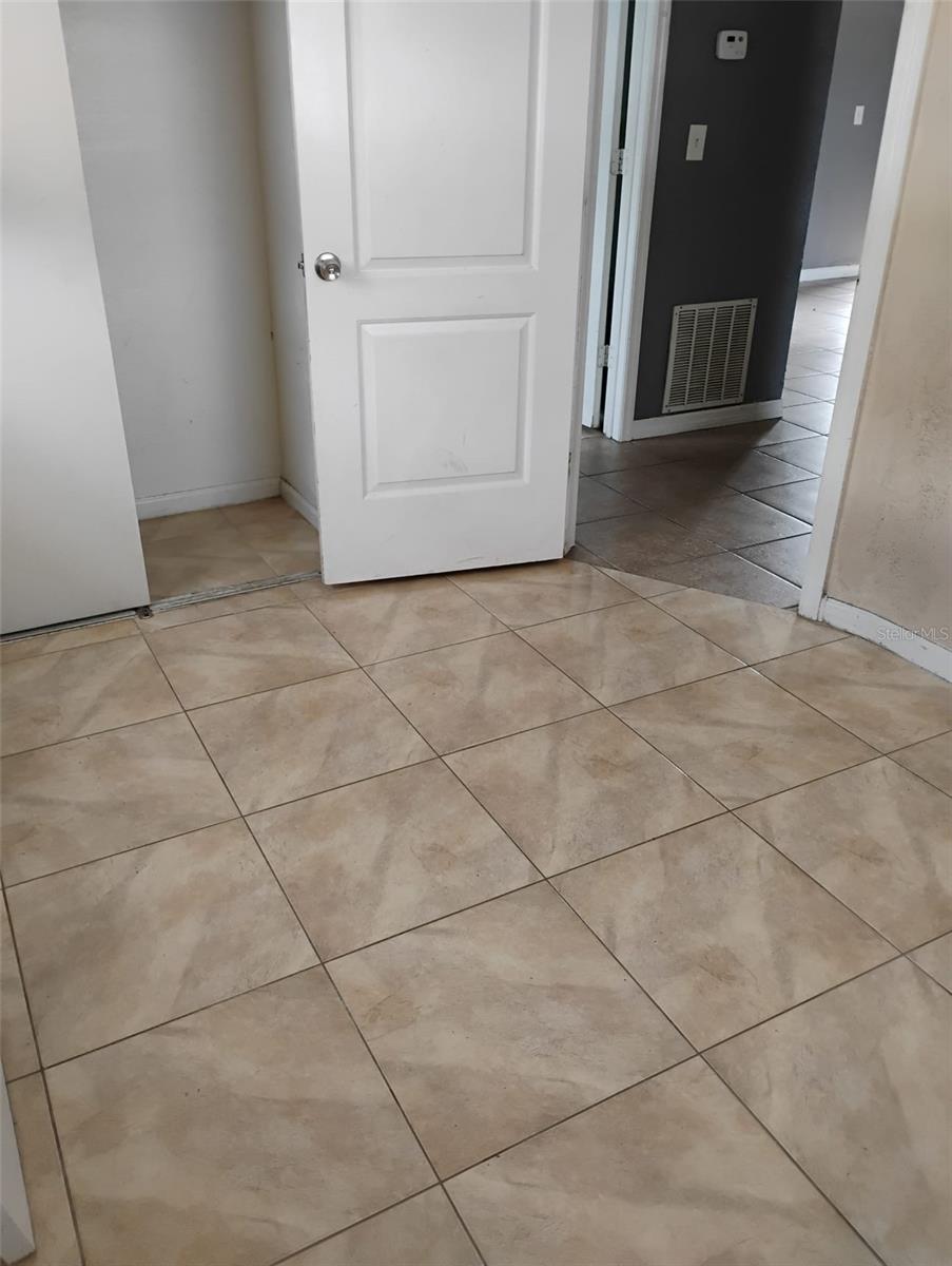 Image 4 of 5 For 801 Orange Grove Drive