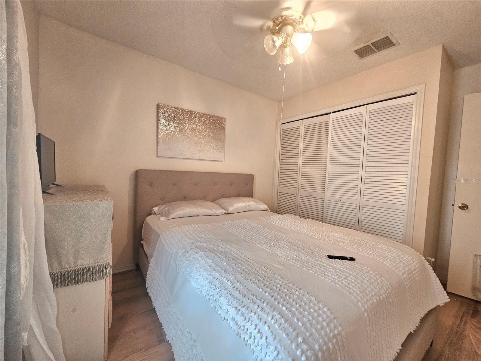 Listing photo id 1 for 13286 Summerton Drive