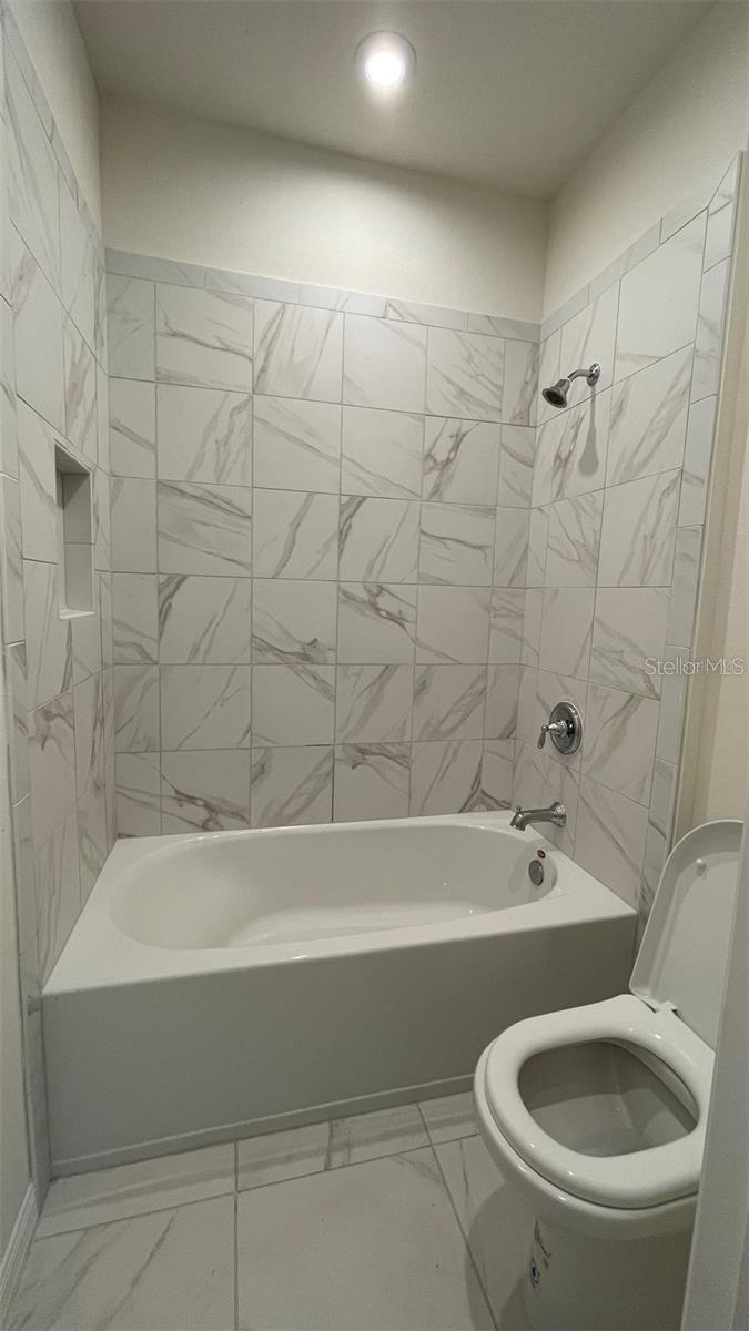 Image 10 of 27 For 920 Windlass Court