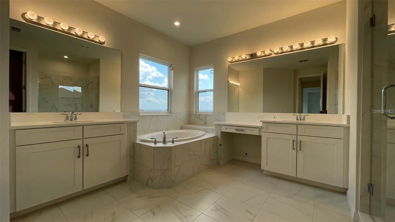 Image 11 of 27 For 920 Windlass Court