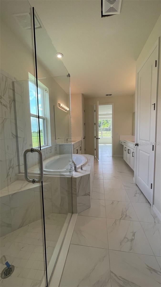 Image 17 of 27 For 920 Windlass Court