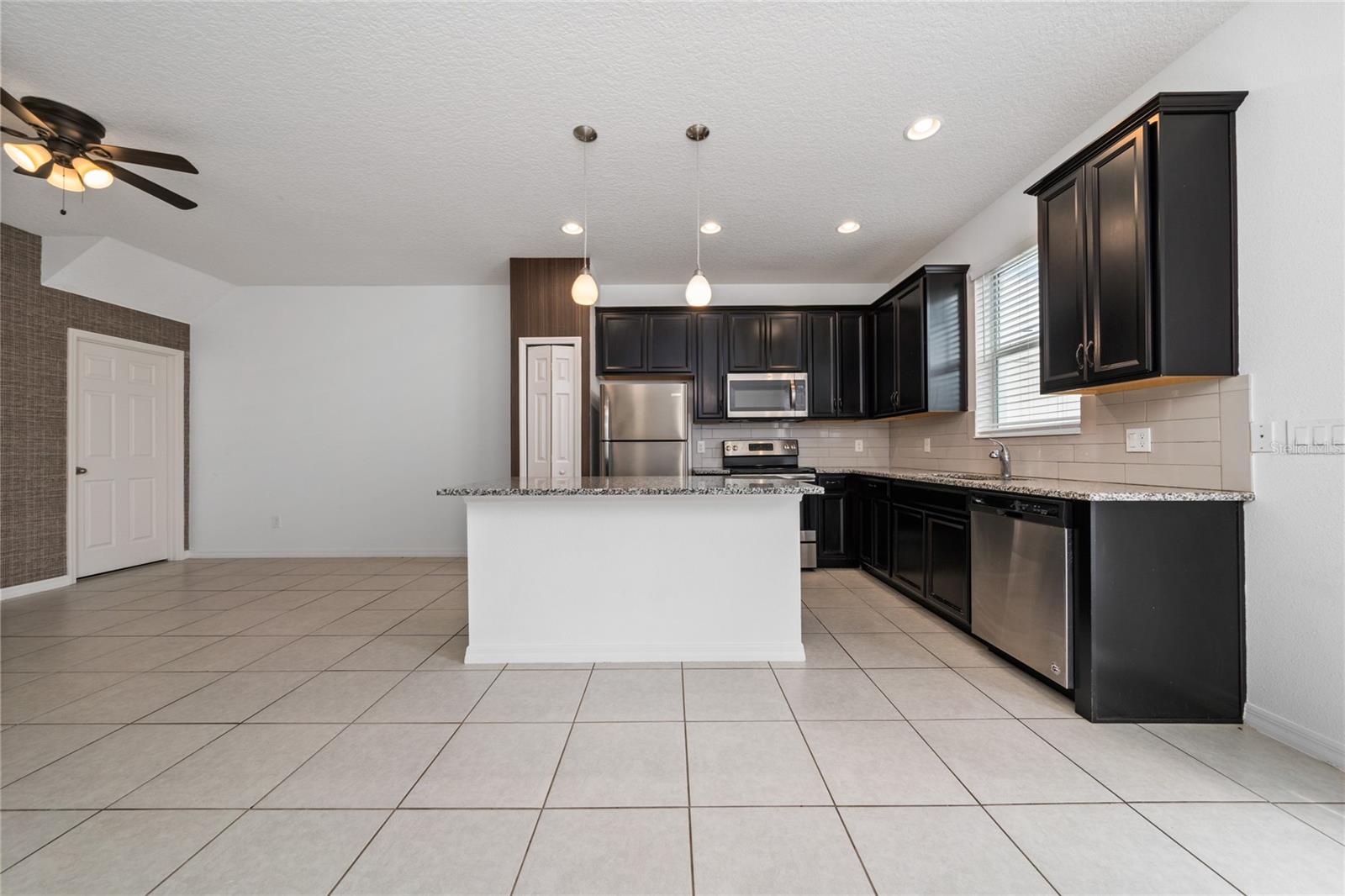 Image 6 of 32 For 2588 Sedge Grass Way