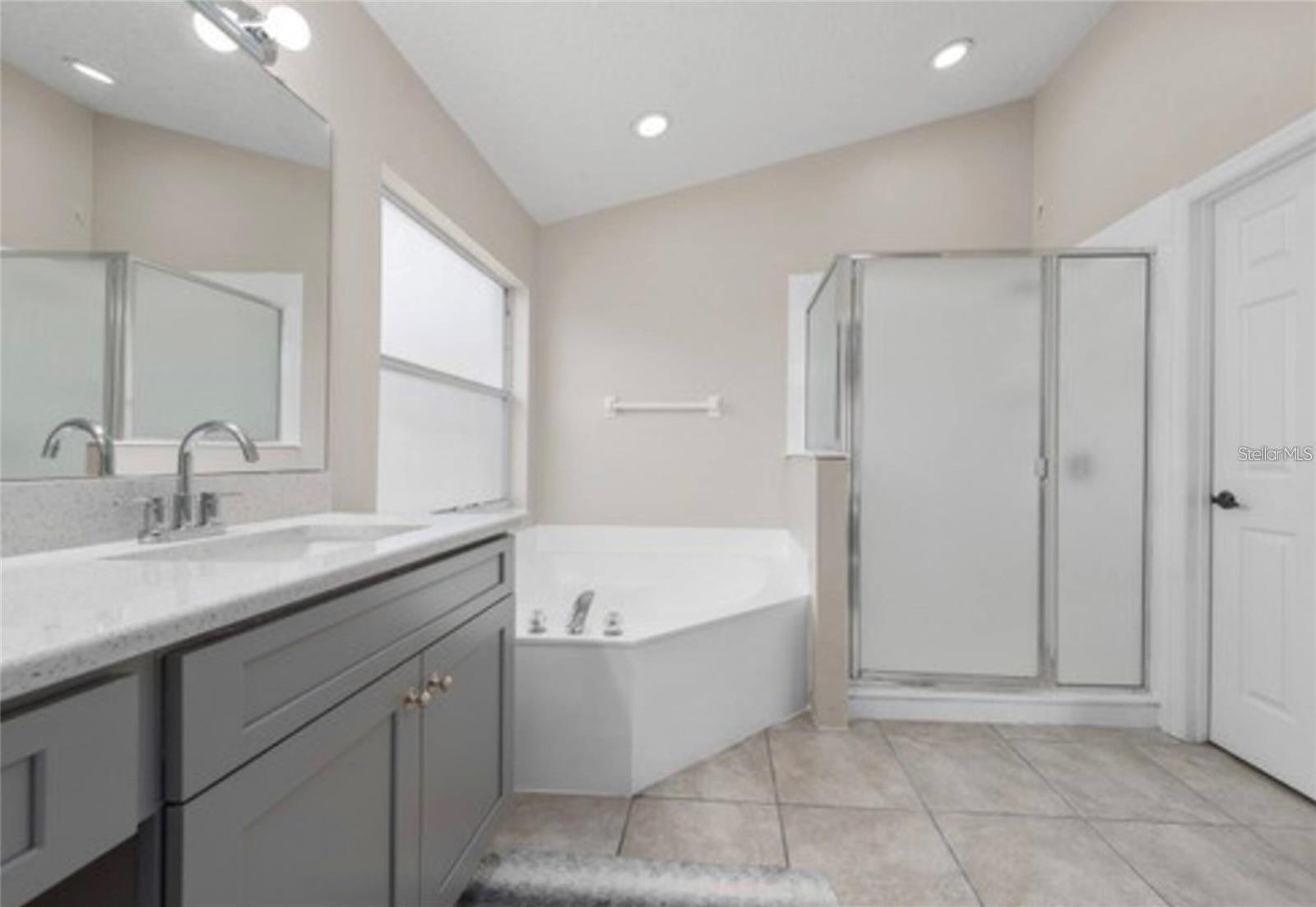 Image 21 of 23 For 437 Julliard Boulevard