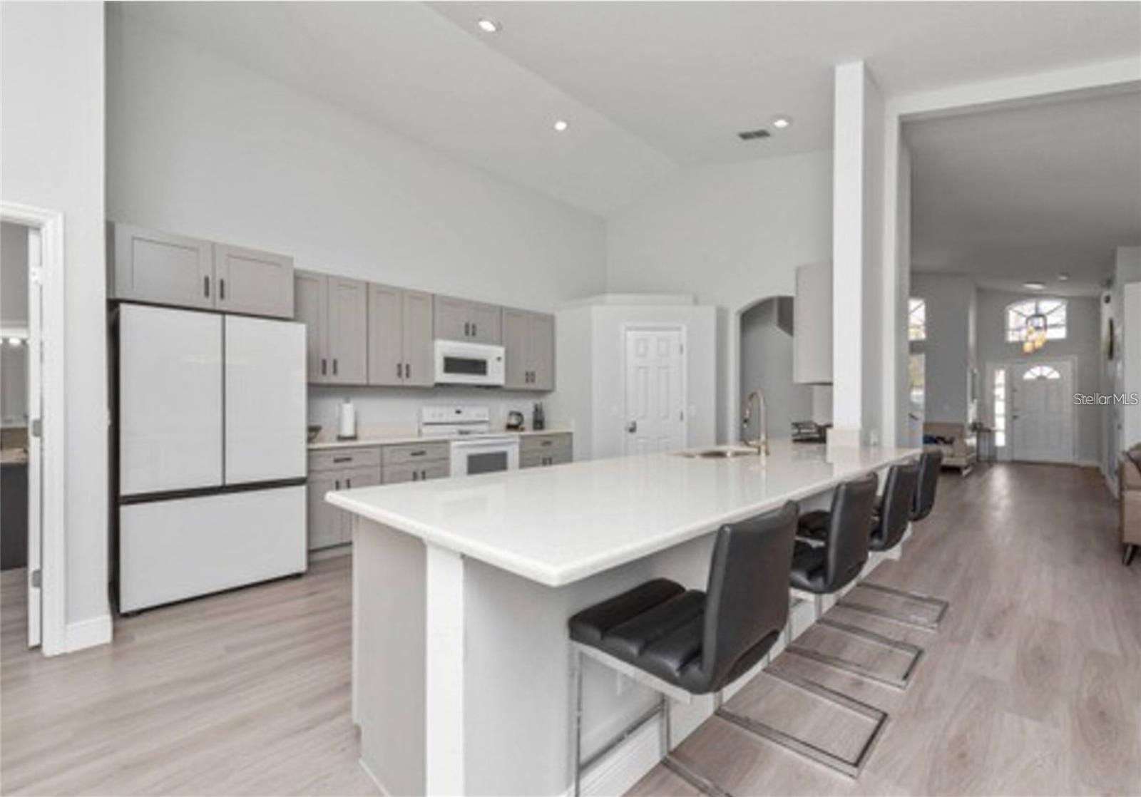 Image 5 of 23 For 437 Julliard Boulevard