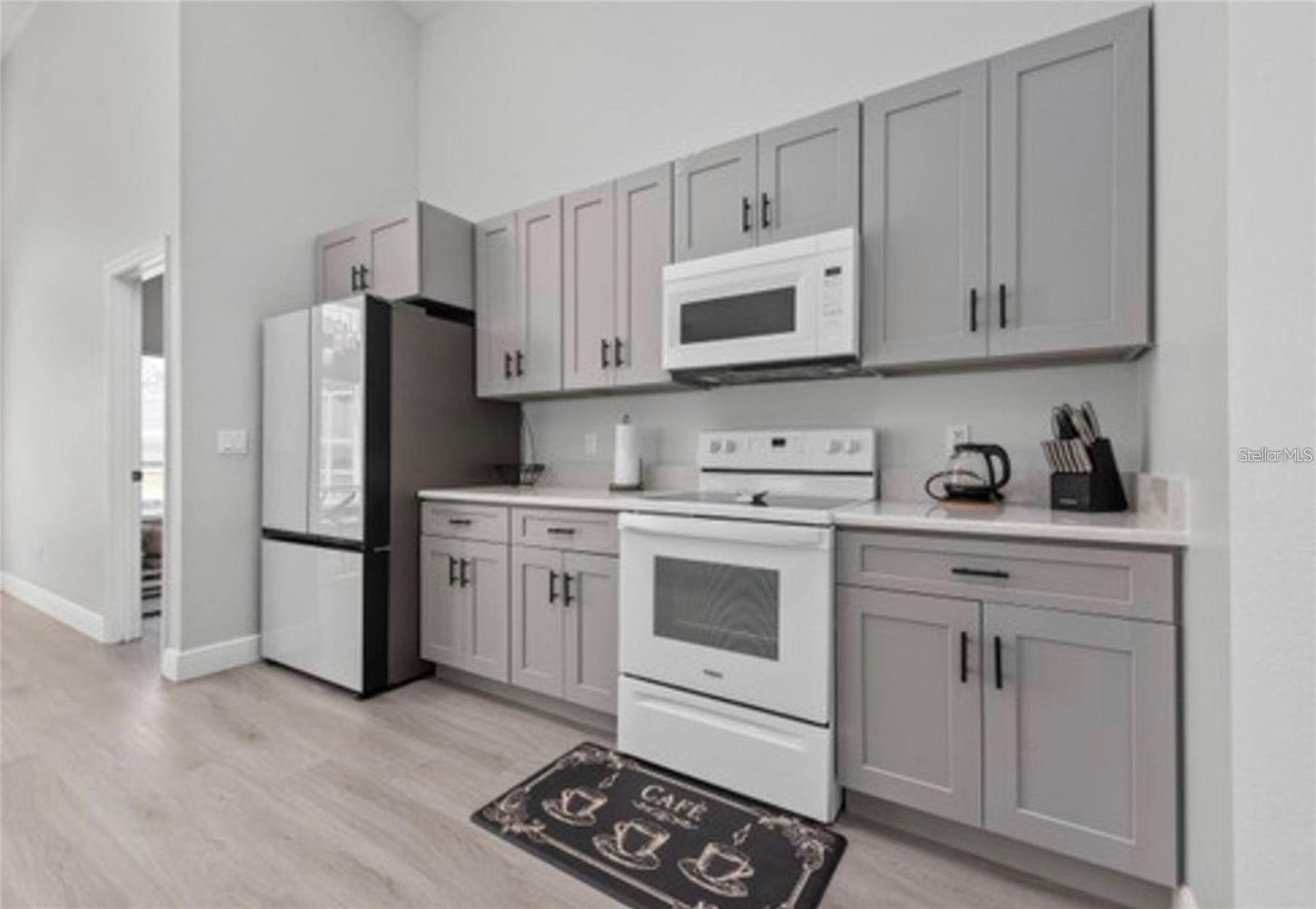 Image 9 of 23 For 437 Julliard Boulevard