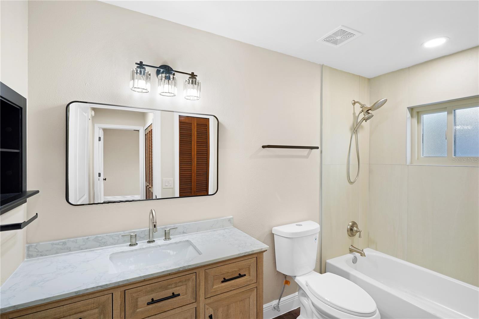 Image 10 of 20 For 11924 Atlin Drive