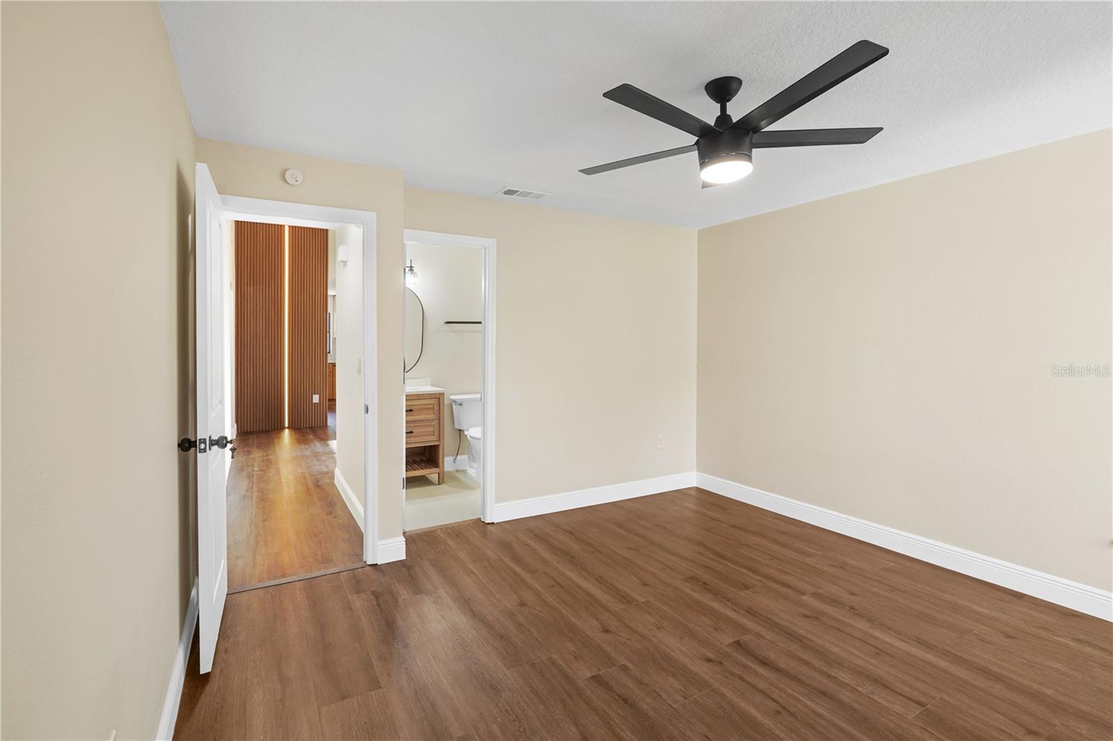 Image 14 of 20 For 11924 Atlin Drive