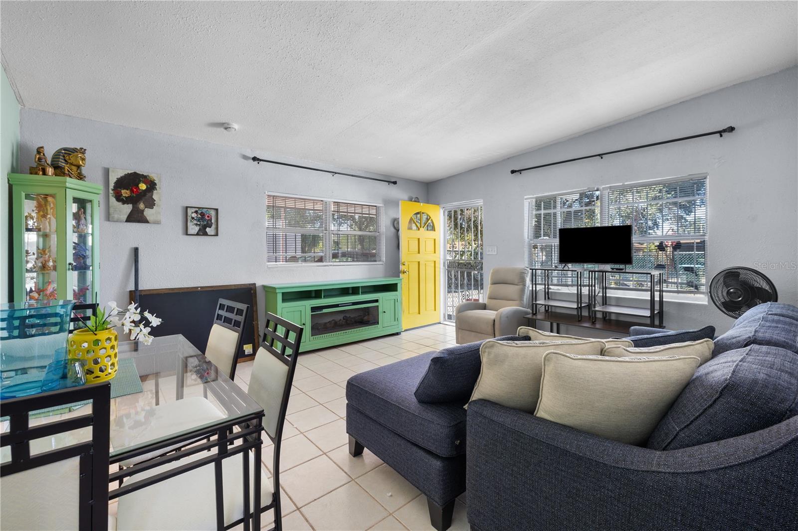 Image 3 of 36 For 1401 Wilton Avenue