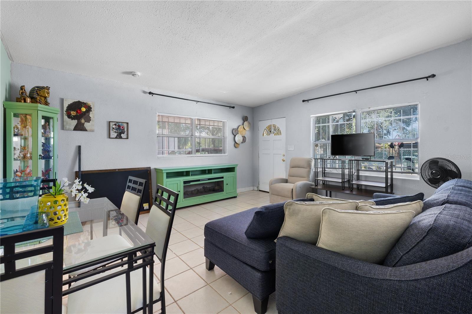 Image 4 of 36 For 1401 Wilton Avenue