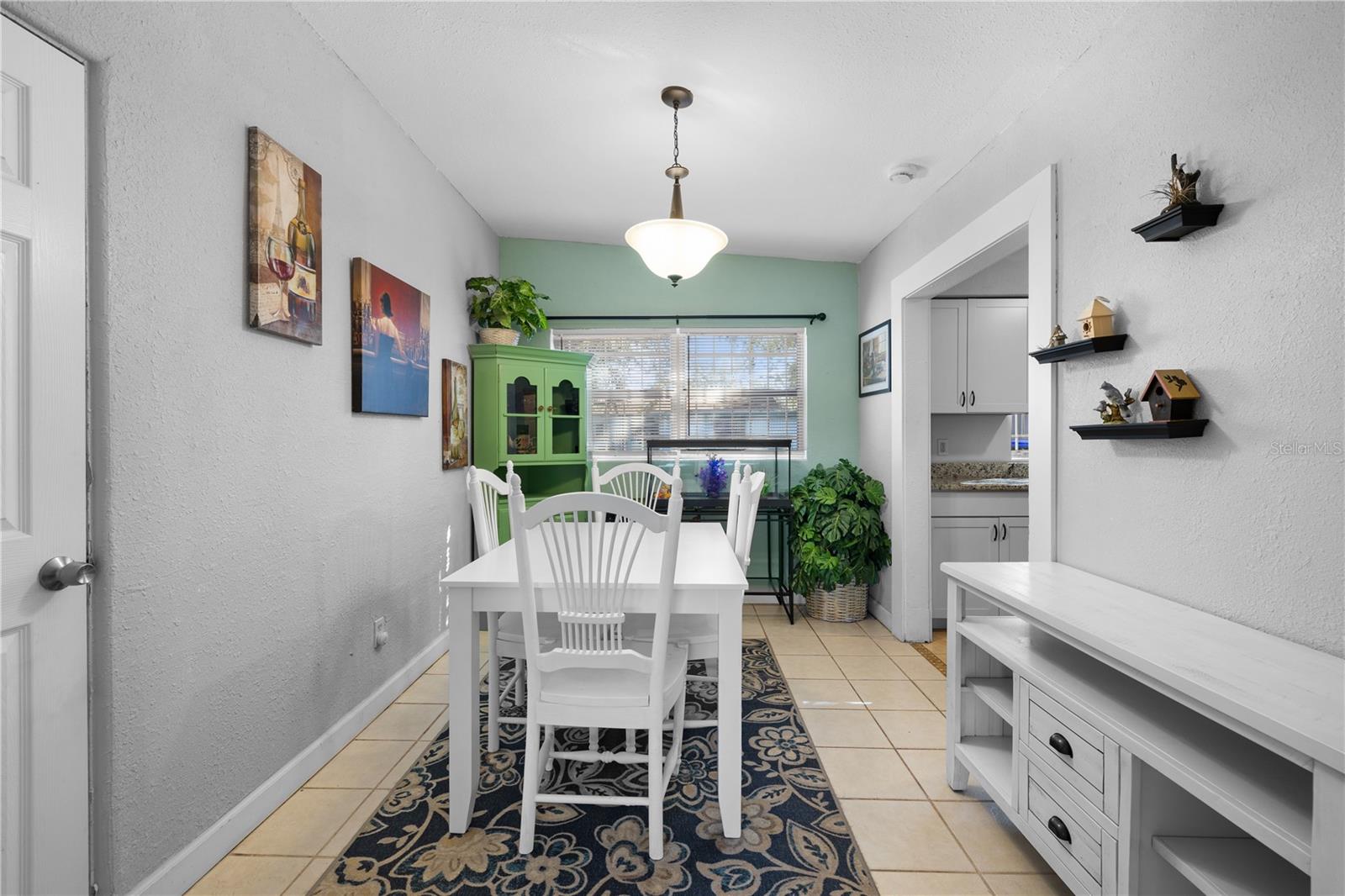 Image 6 of 36 For 1401 Wilton Avenue