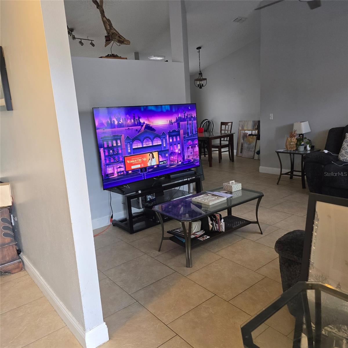 Image 21 of 29 For 108 Chris Court