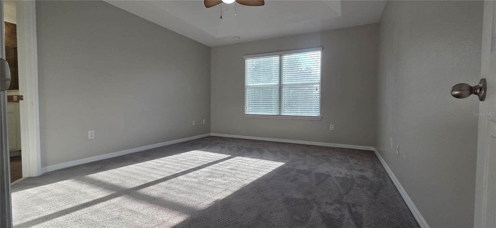 Image 13 of 34 For 9478 Silver Buttonwood Street