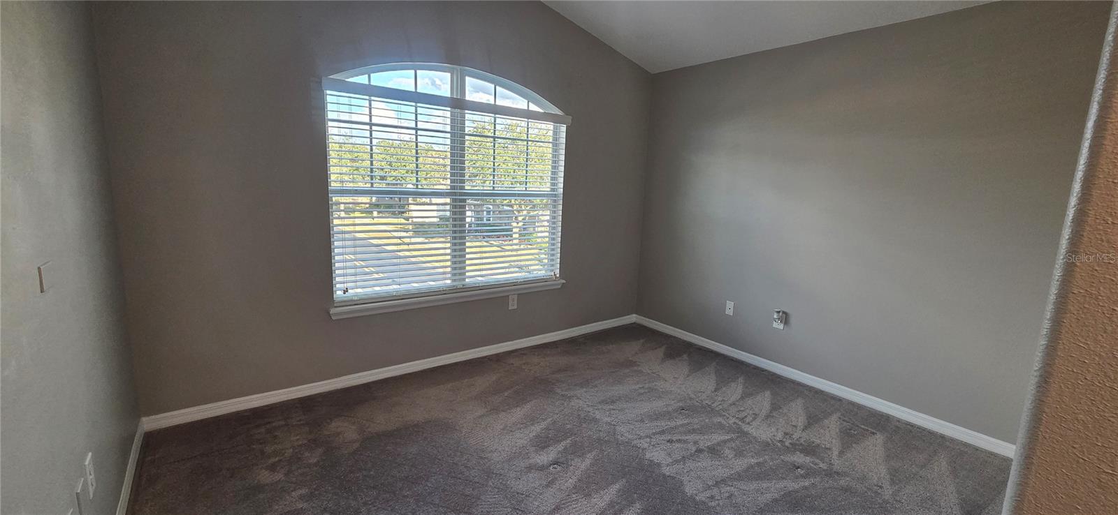 Image 22 of 34 For 9478 Silver Buttonwood Street