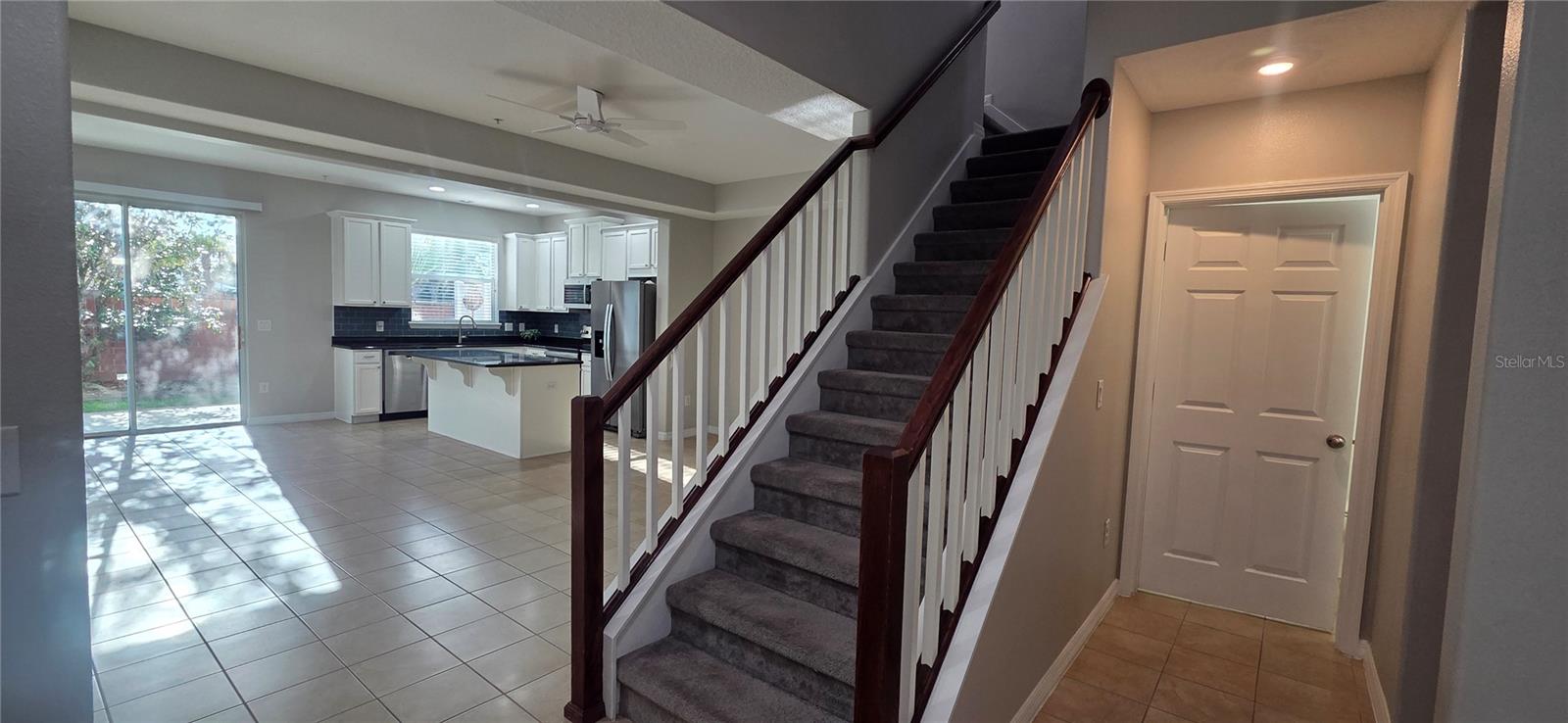 Image 3 of 34 For 9478 Silver Buttonwood Street