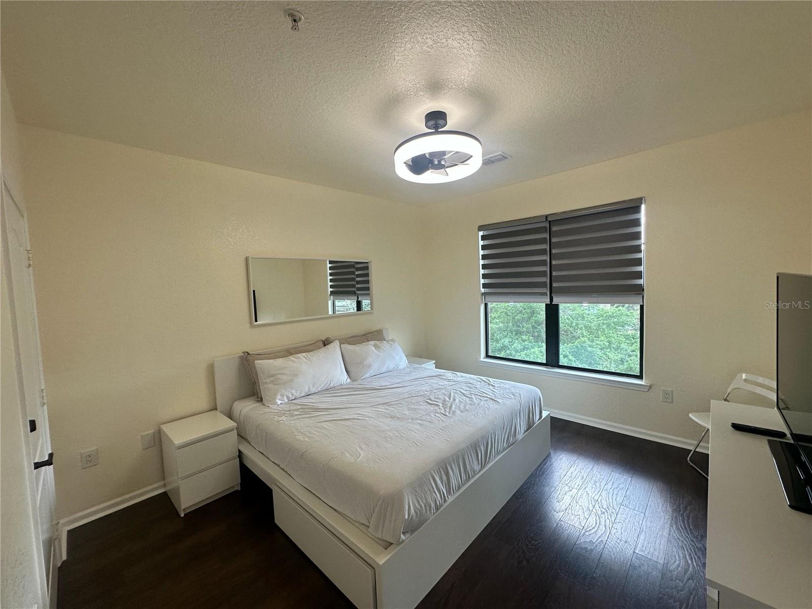 Image 19 of 76 For 903 Charo Parkway 837