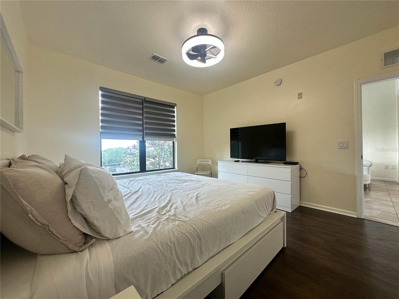 Image 29 of 76 For 903 Charo Parkway 837