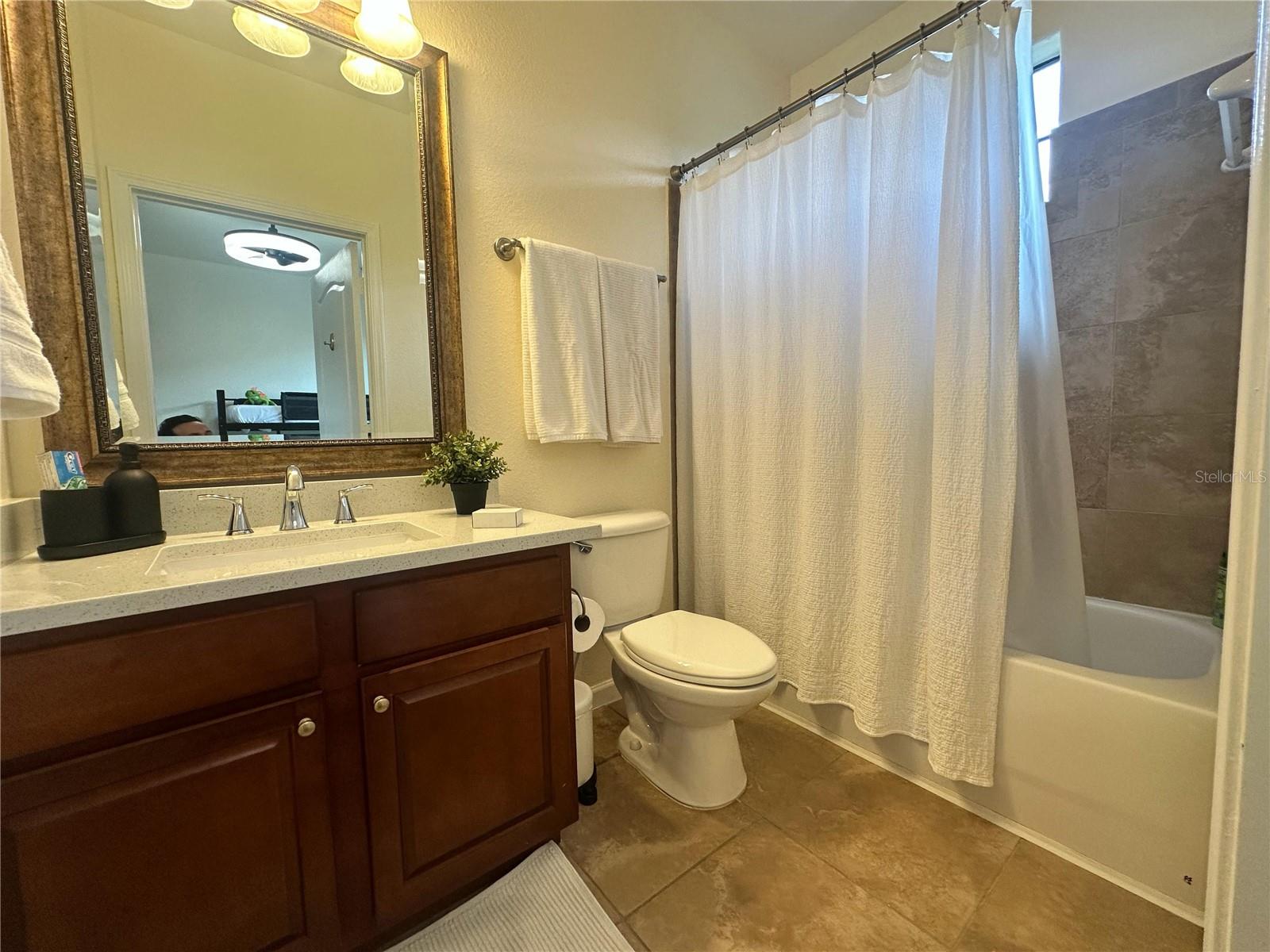 Image 31 of 76 For 903 Charo Parkway 837