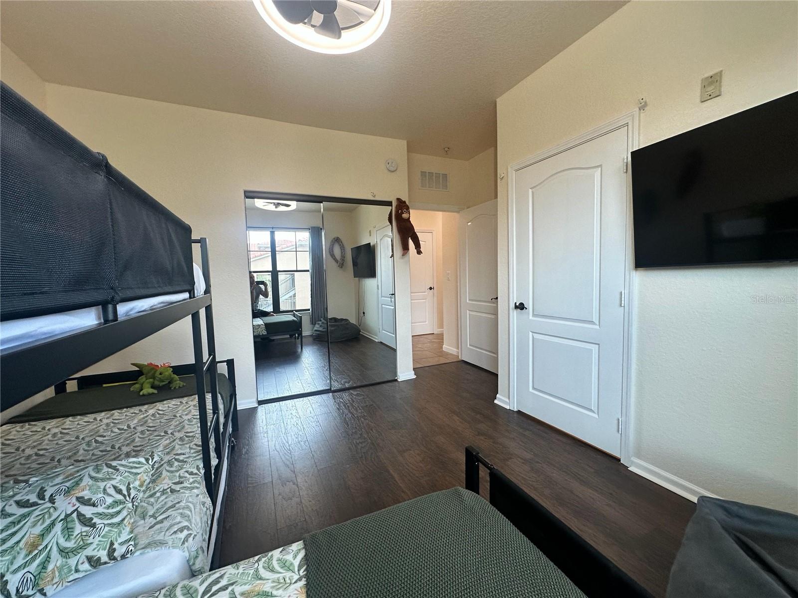 Image 39 of 76 For 903 Charo Parkway 837