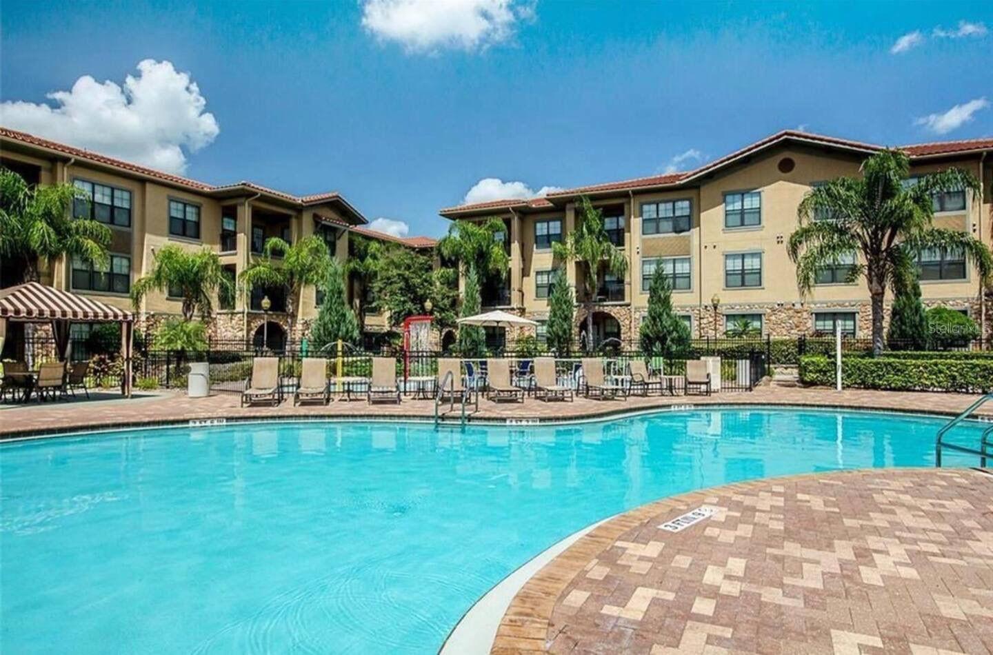 Image 62 of 76 For 903 Charo Parkway 837