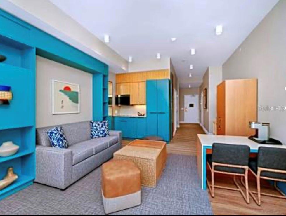 Image 10 of 23 For 3151 Sunset Walk Drive 411