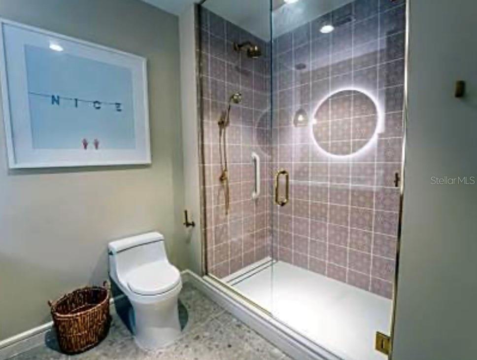 Image 13 of 23 For 3151 Sunset Walk Drive 411