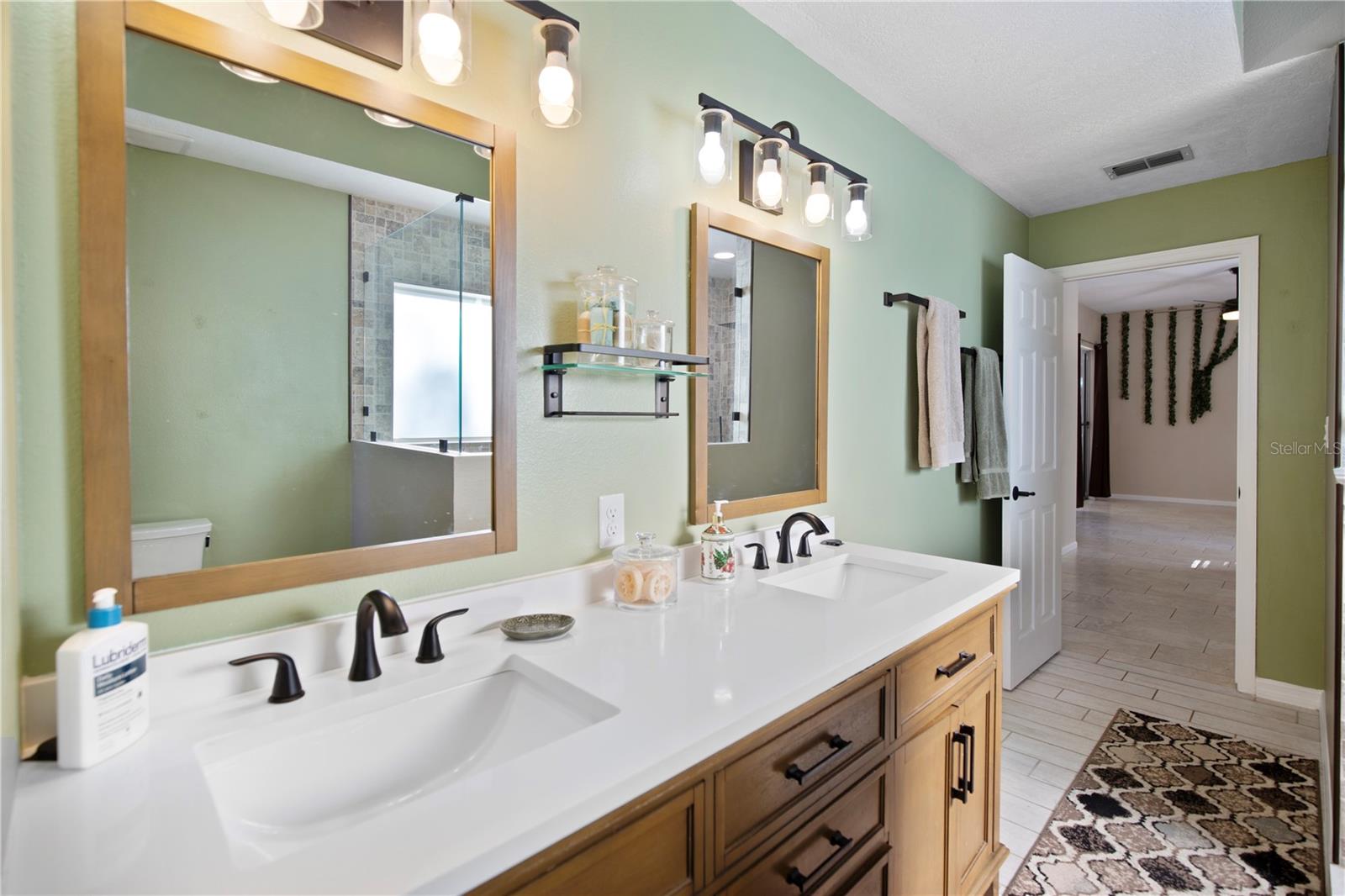 Image 10 of 56 For 1190 Deer Lake Circle