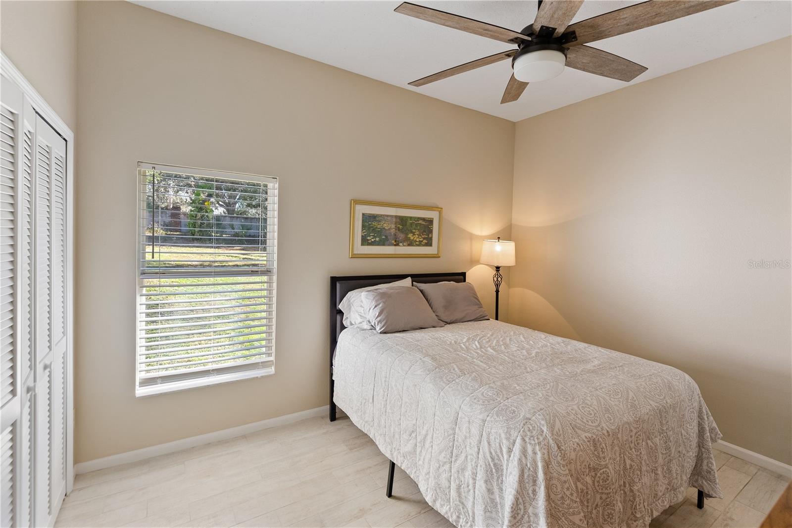 Image 17 of 56 For 1190 Deer Lake Circle