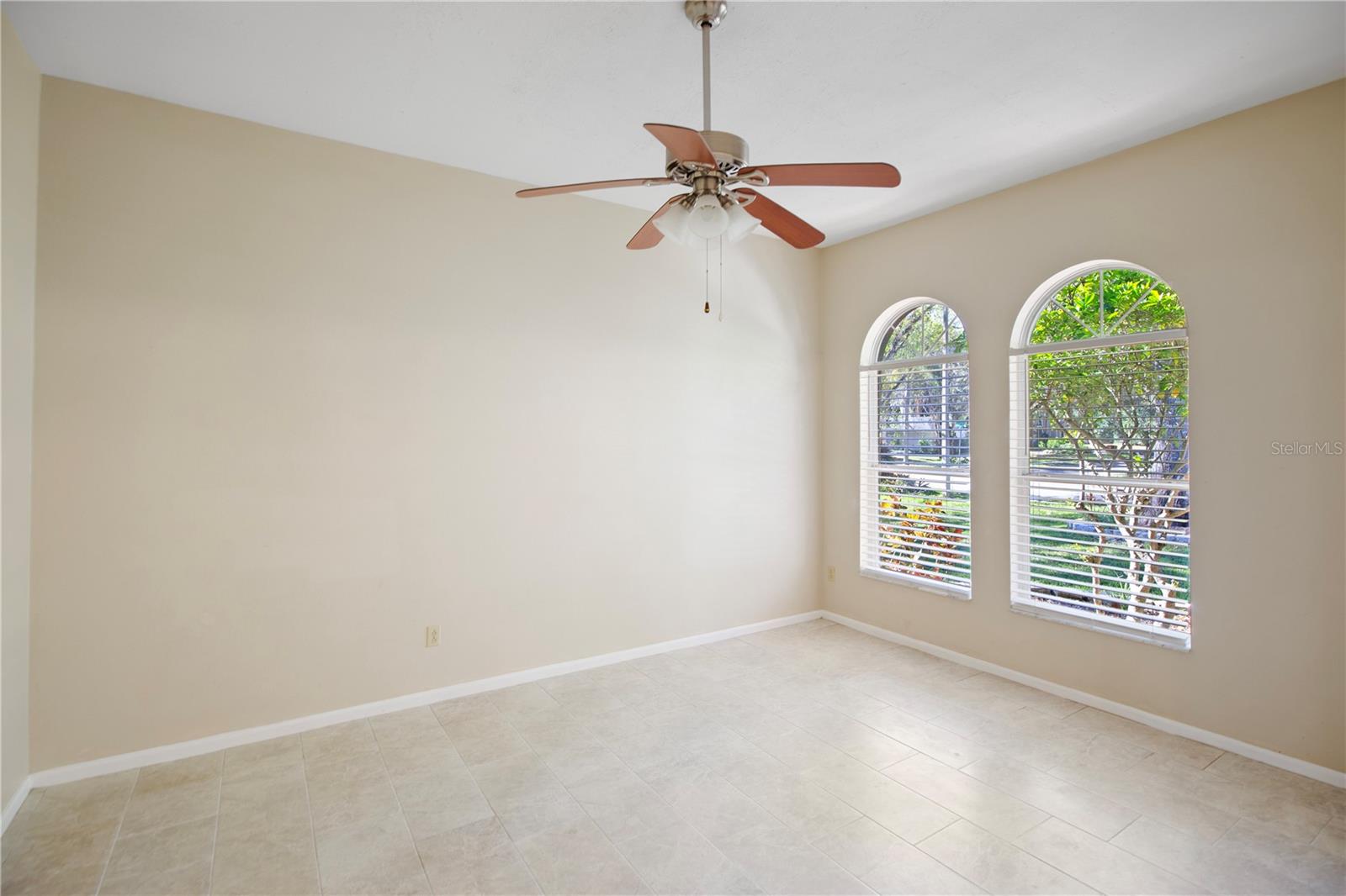 Image 5 of 56 For 1190 Deer Lake Circle