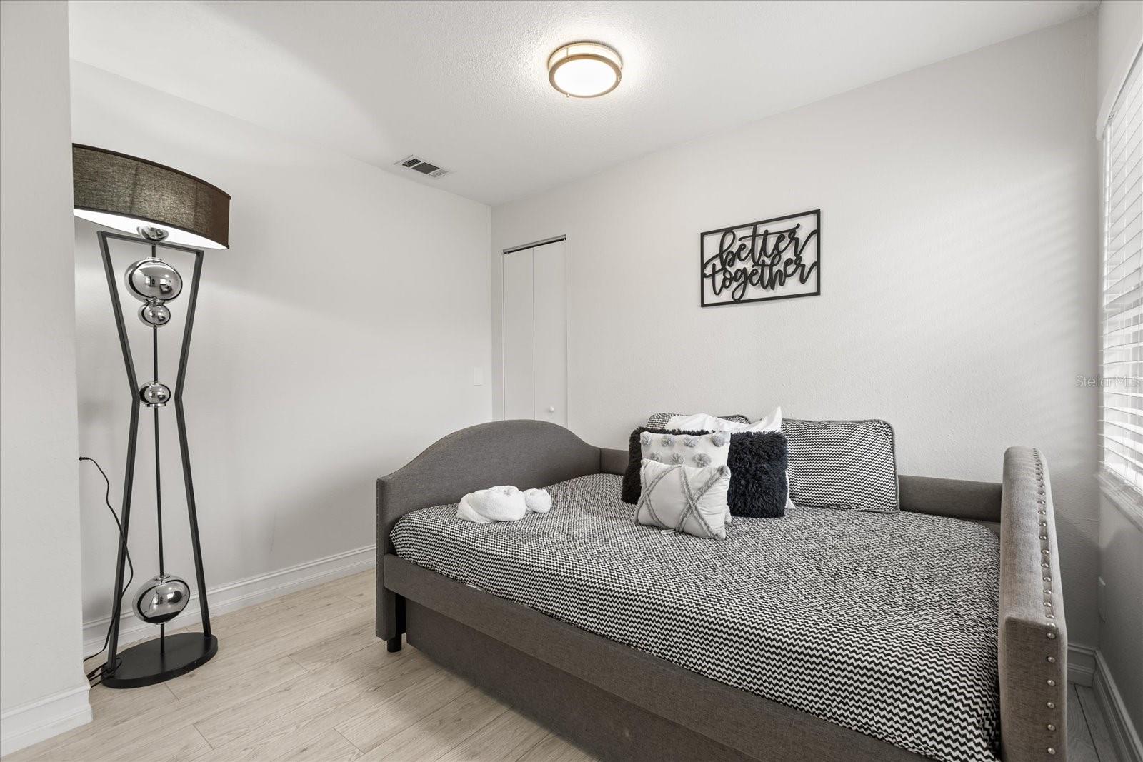 Image 17 of 32 For 5127 Glasgow Avenue