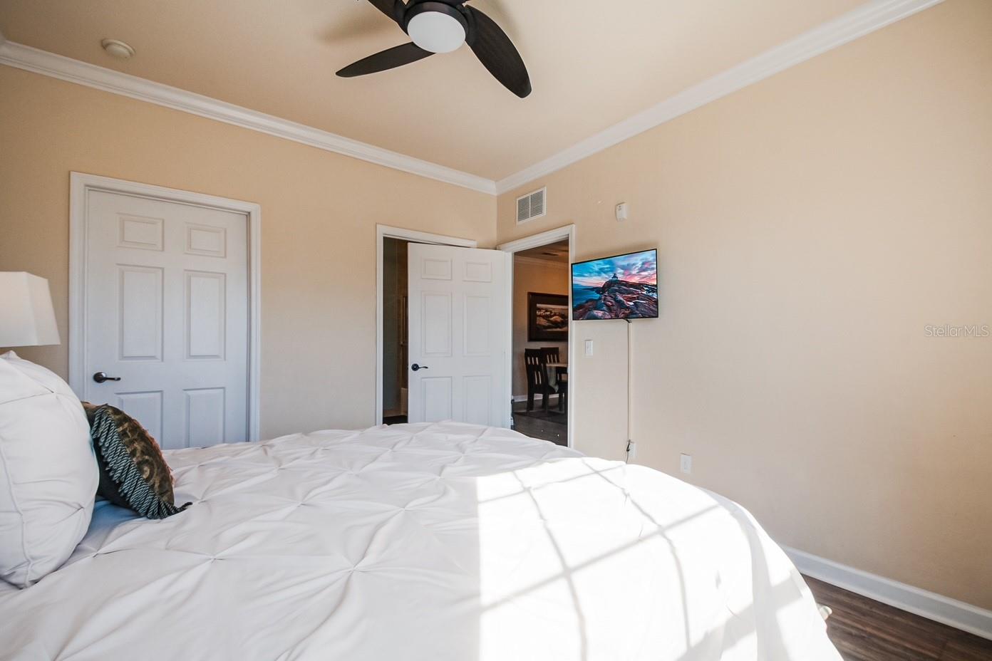 Image 28 of 42 For 8000 Tuscany Way 4407