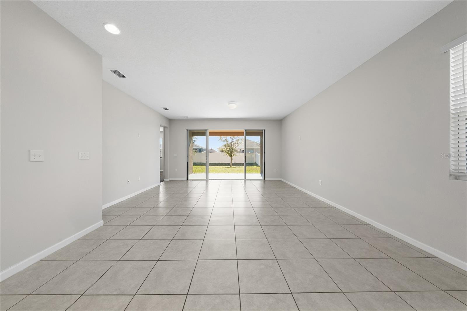 Image 36 of 38 For 689 Meadow Pointe Dr