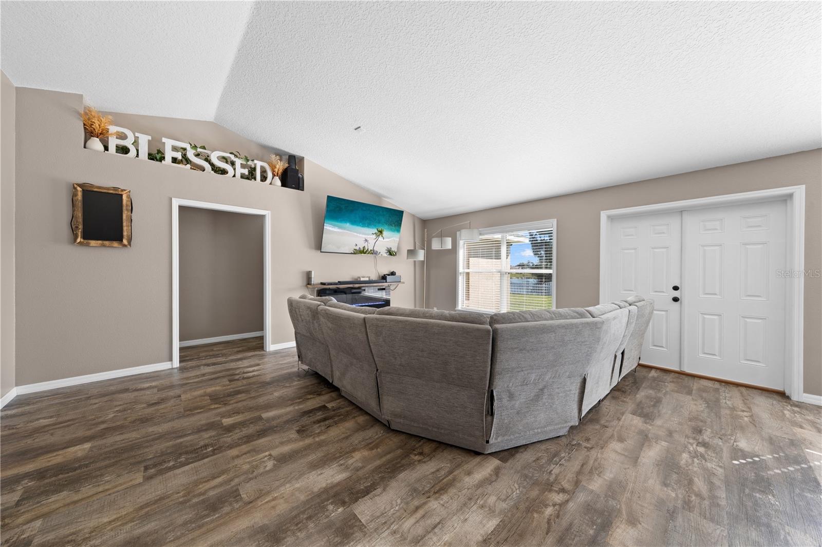 Image 14 of 71 For 3034 Sand Stone Circle