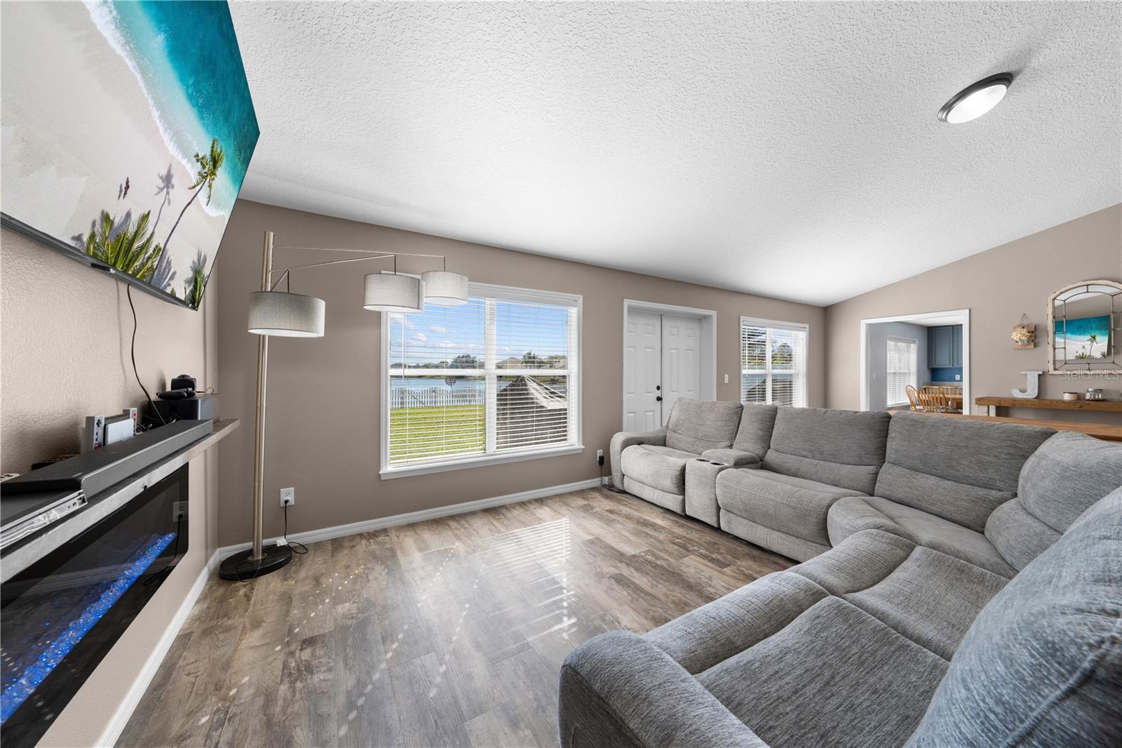 Image 17 of 71 For 3034 Sand Stone Circle