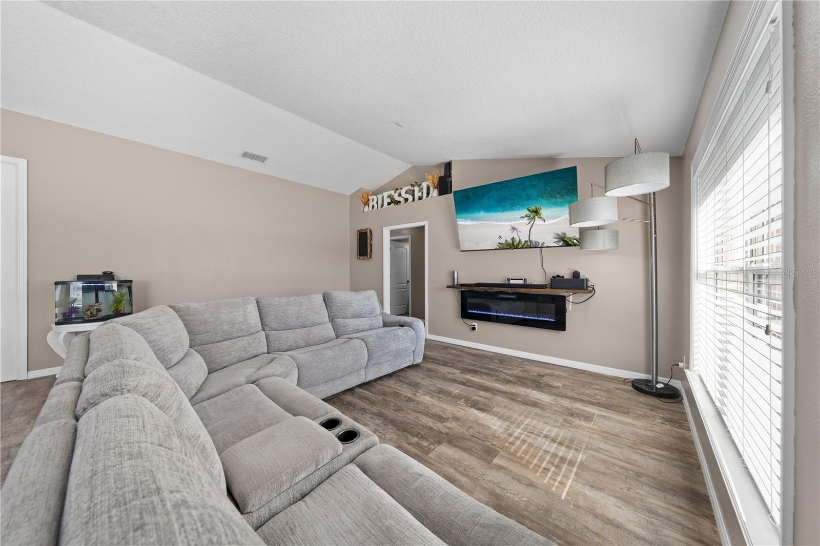 Image 19 of 71 For 3034 Sand Stone Circle