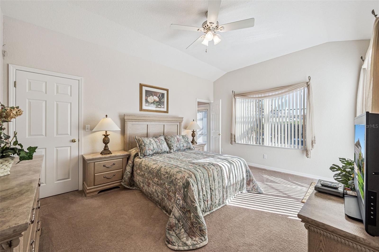 Image 14 of 43 For 718 Corvina Drive