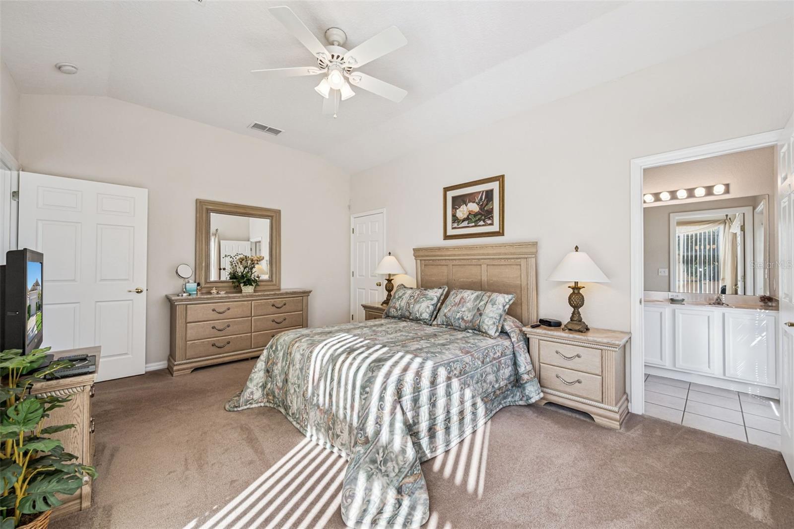 Image 17 of 43 For 718 Corvina Drive