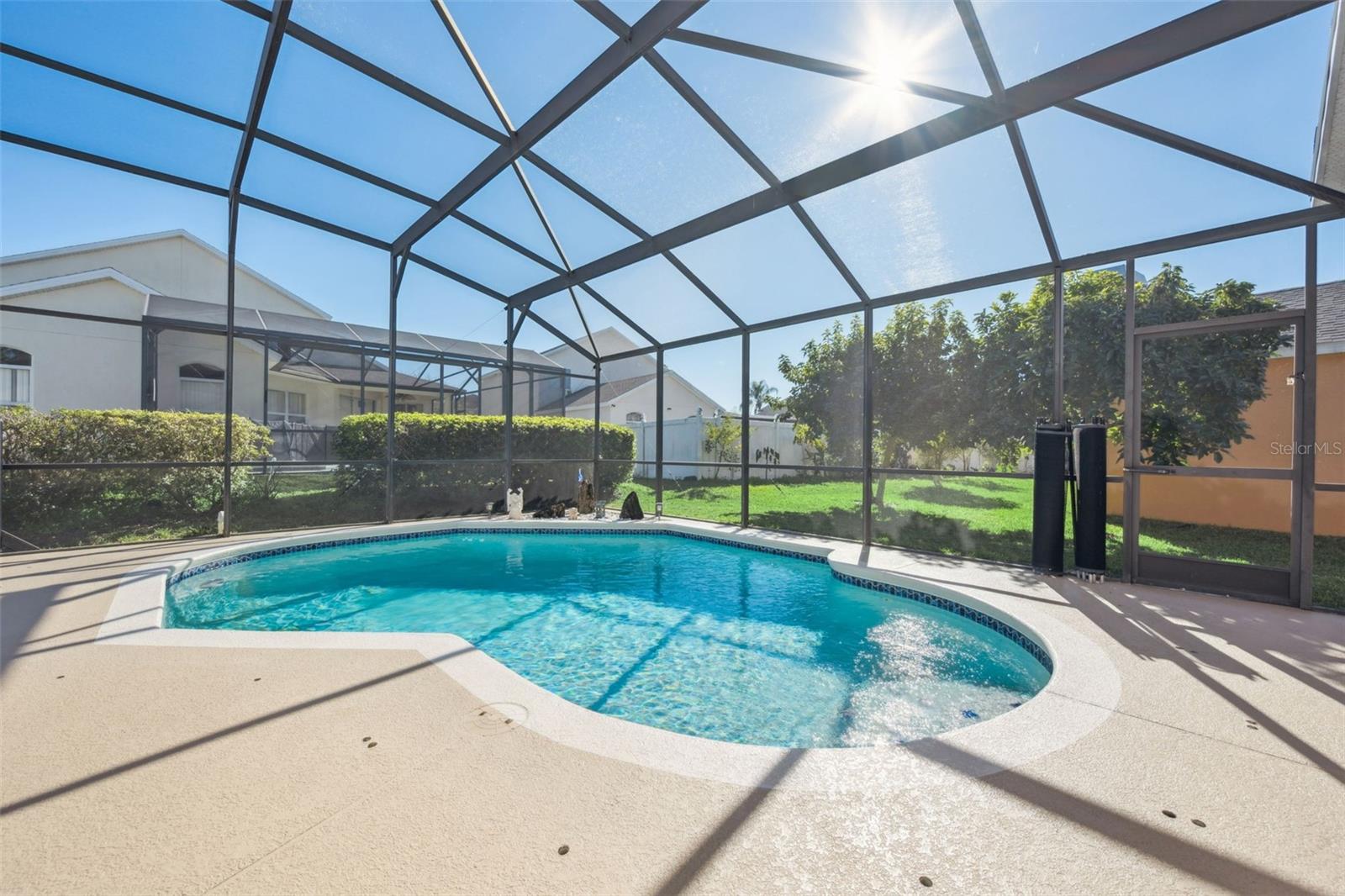 Image 25 of 43 For 718 Corvina Drive