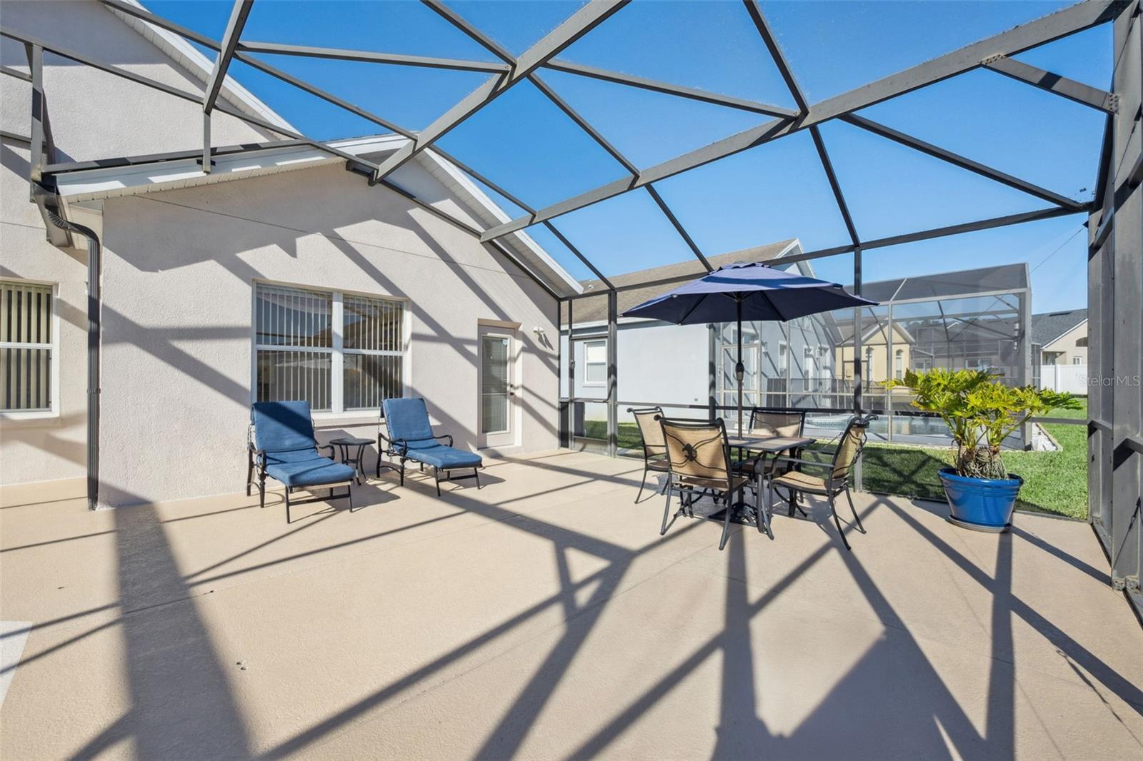 Image 27 of 43 For 718 Corvina Drive