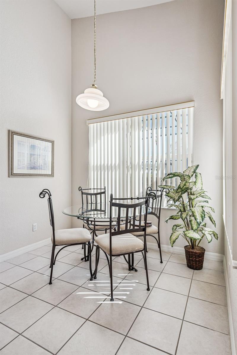 Image 9 of 43 For 718 Corvina Drive