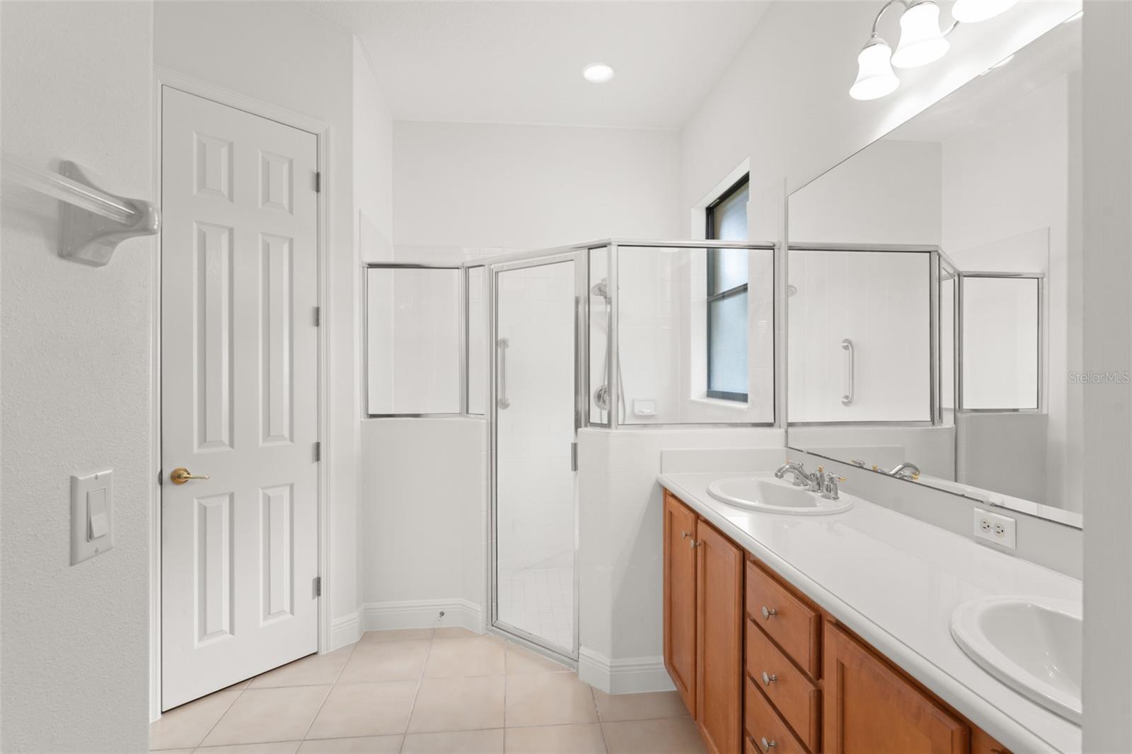 Image 21 of 62 For 724 Villa Park Road