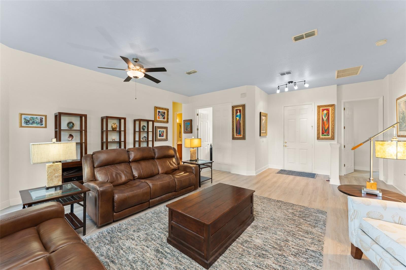 Image 6 of 62 For 724 Villa Park Road