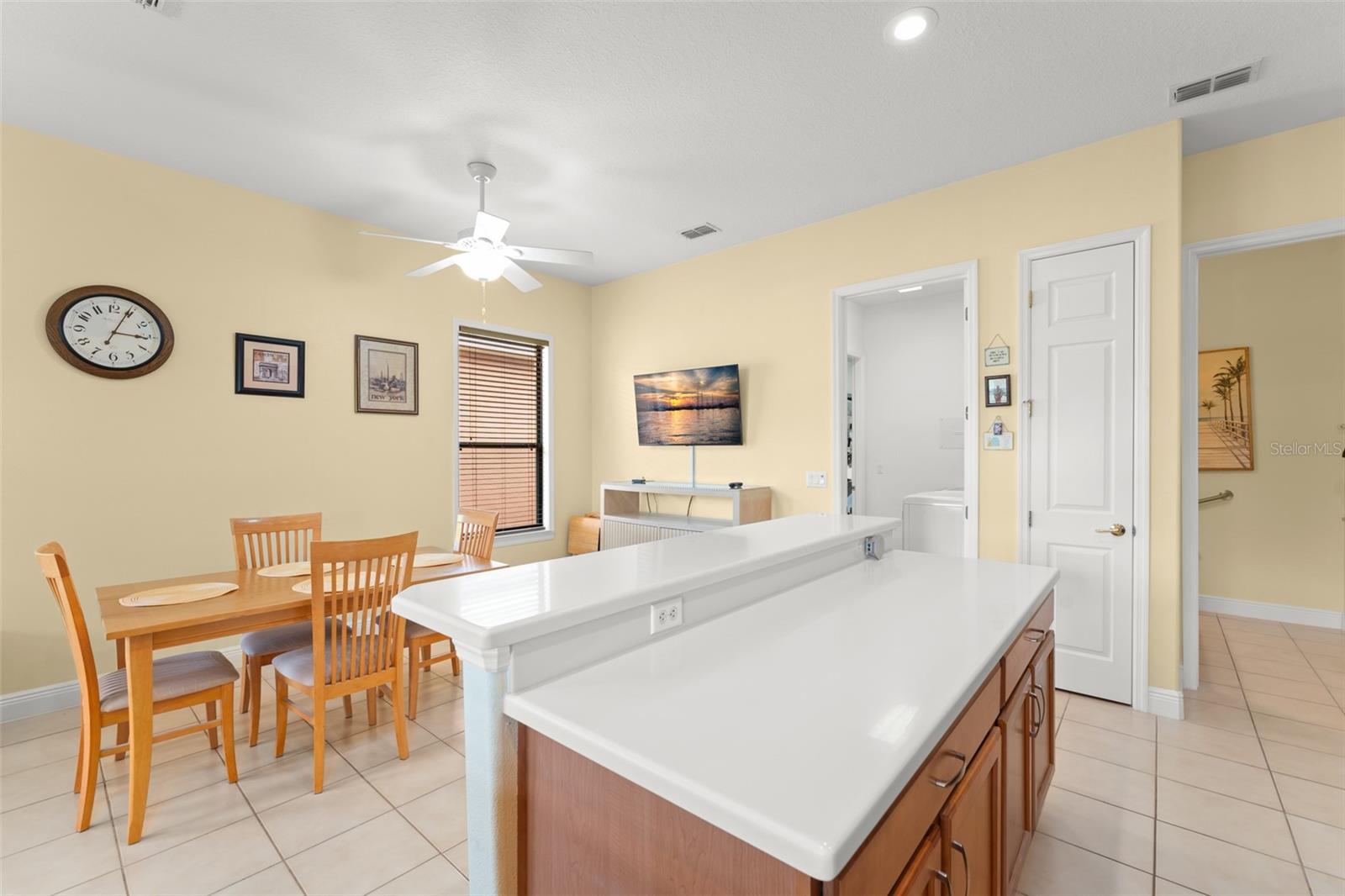 Image 9 of 62 For 724 Villa Park Road