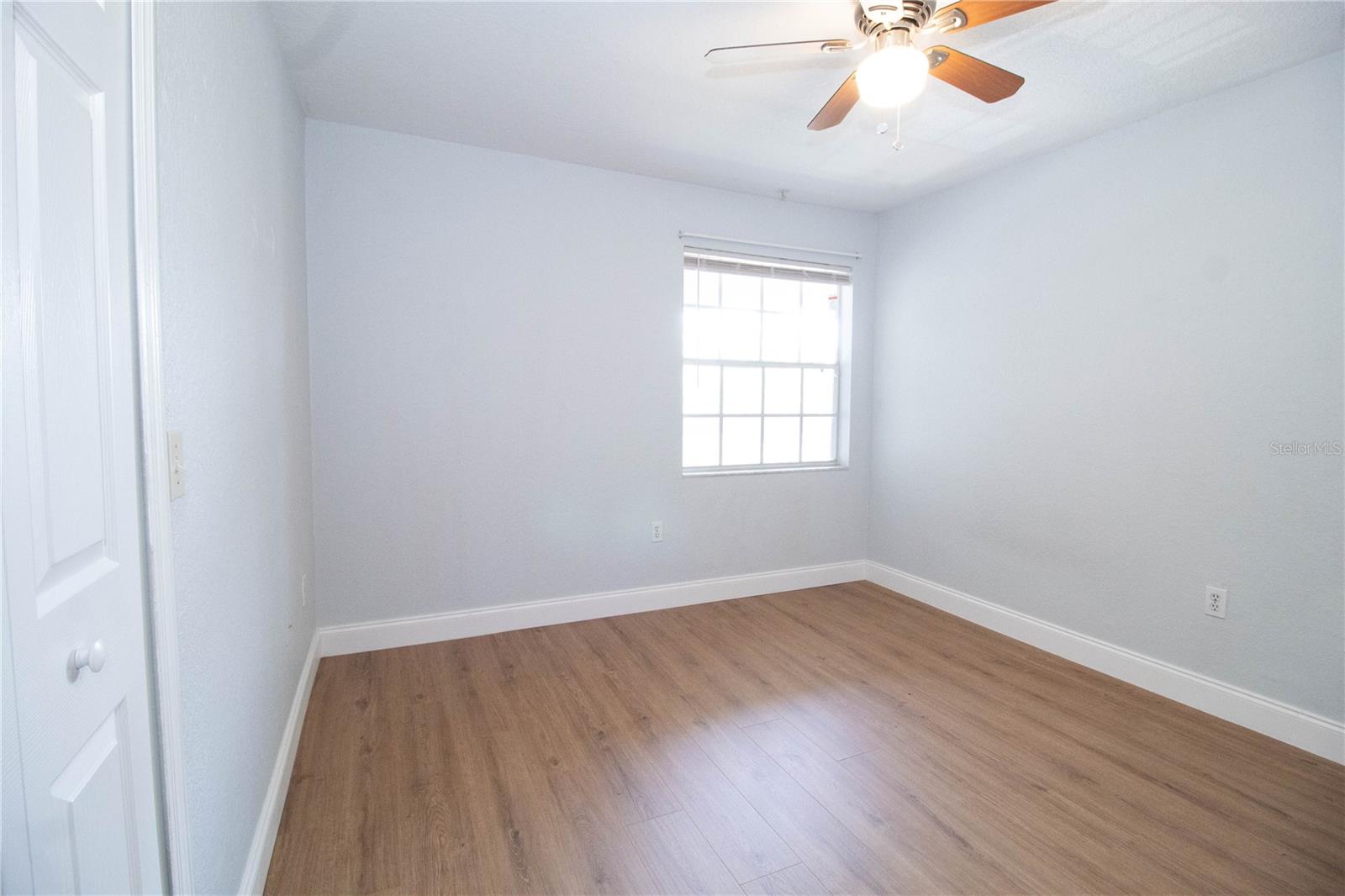 Image 12 of 26 For 14036 Fairway Island Drive Unit 1535