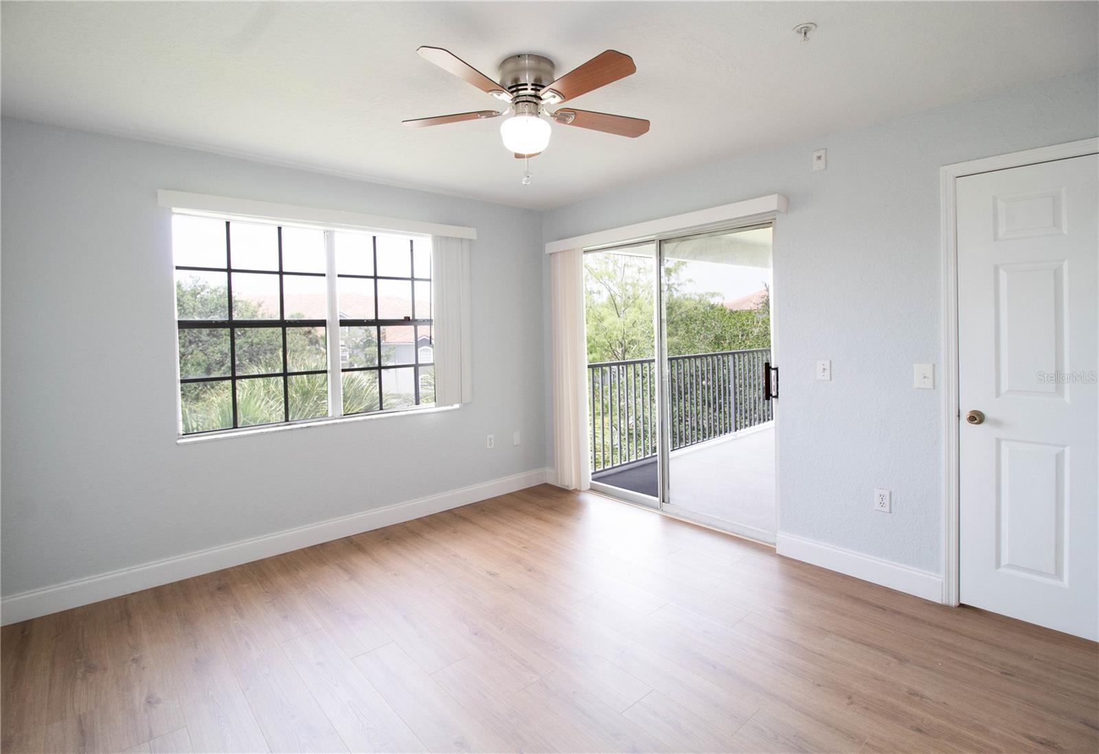 Image 15 of 26 For 14036 Fairway Island Drive Unit 1535