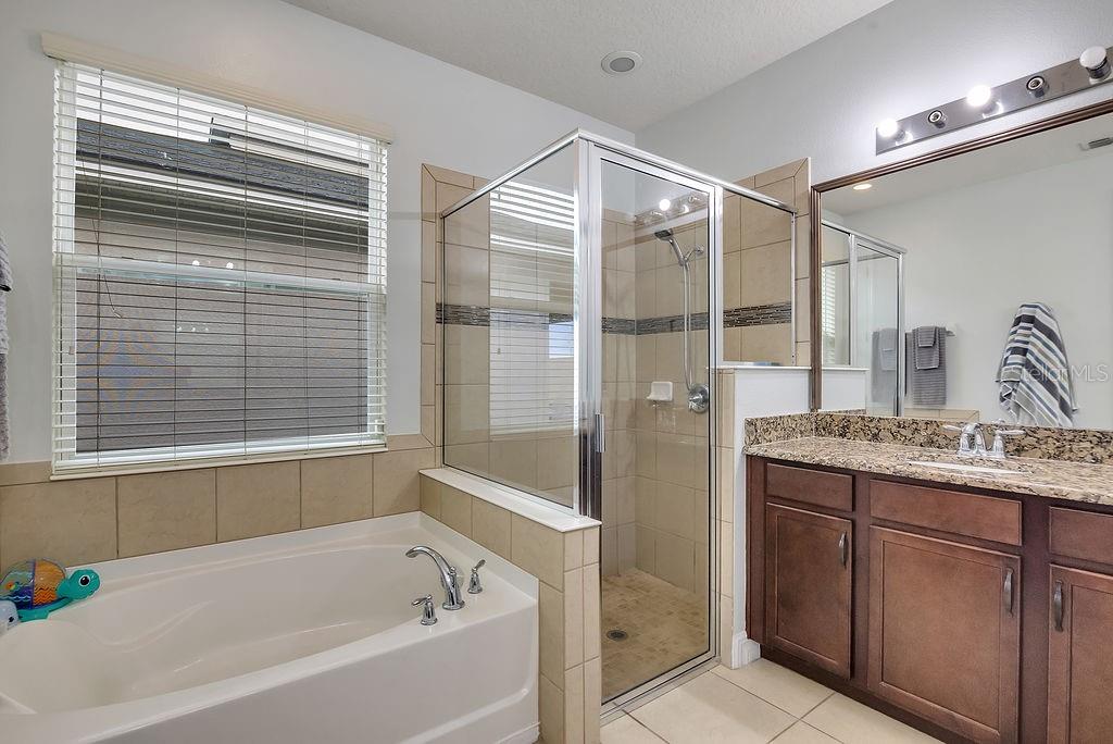 Image 20 of 39 For 2450 Chateau Loop